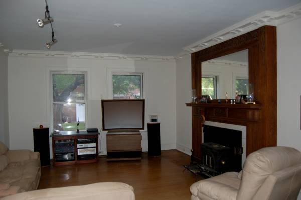 Living0847w.JPG