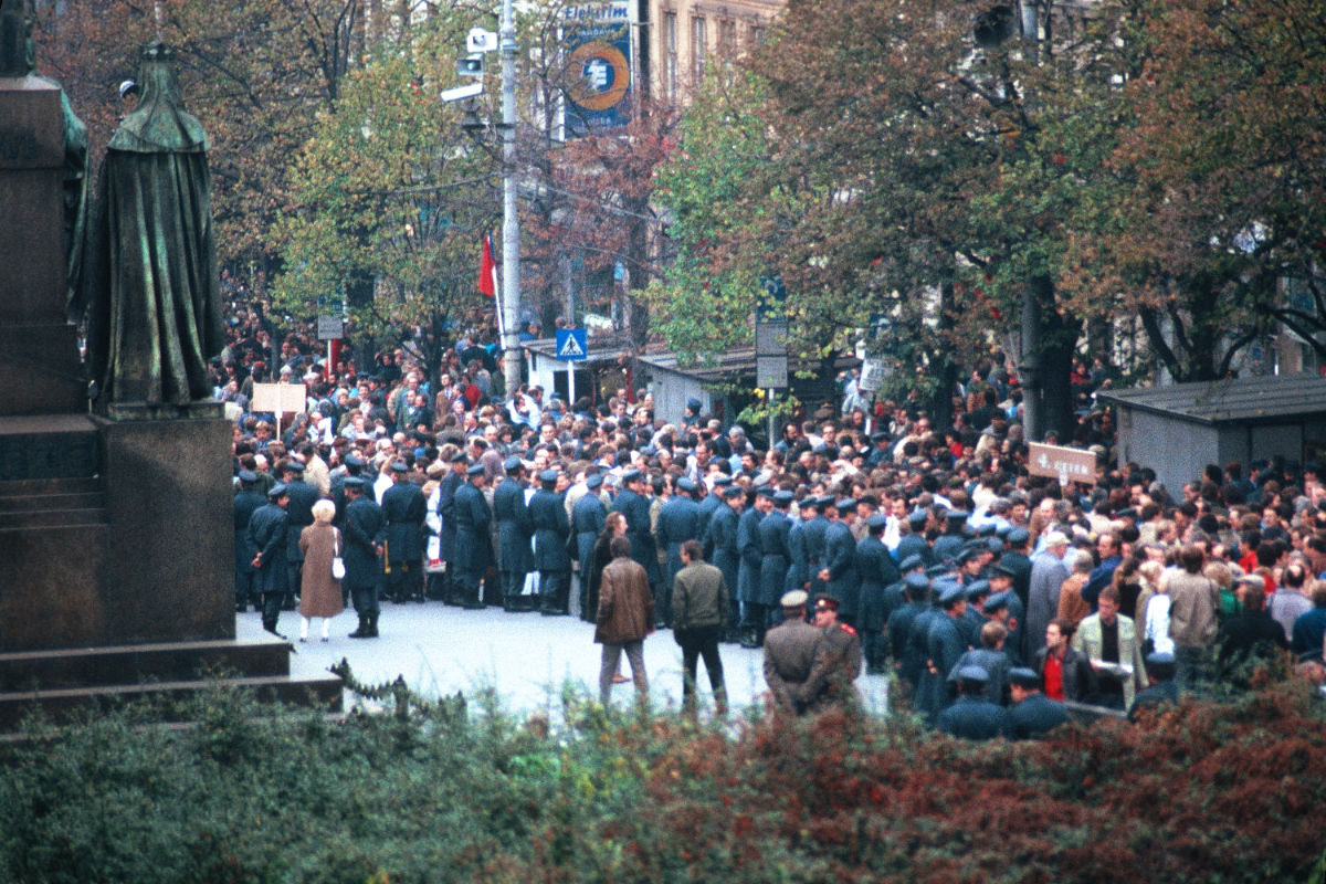 Demonstration_1.jpg